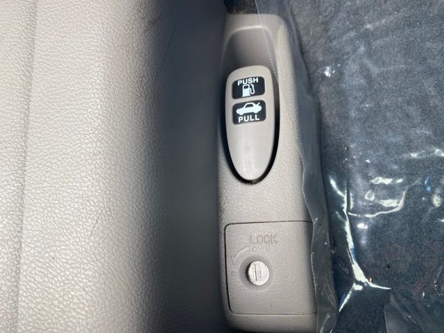 Used 2012  Honda EX image 17