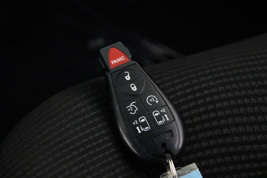 Used 2020 Gray Dodge SE Plus image 28