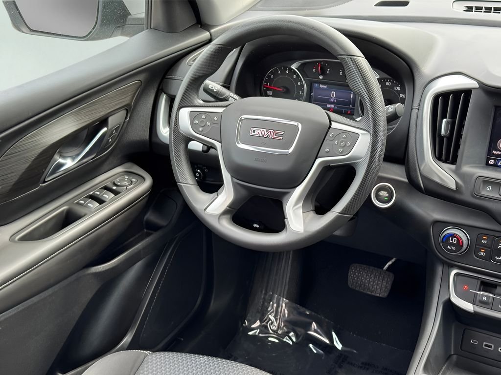 Used 2022 Silver GMC SLE image 19