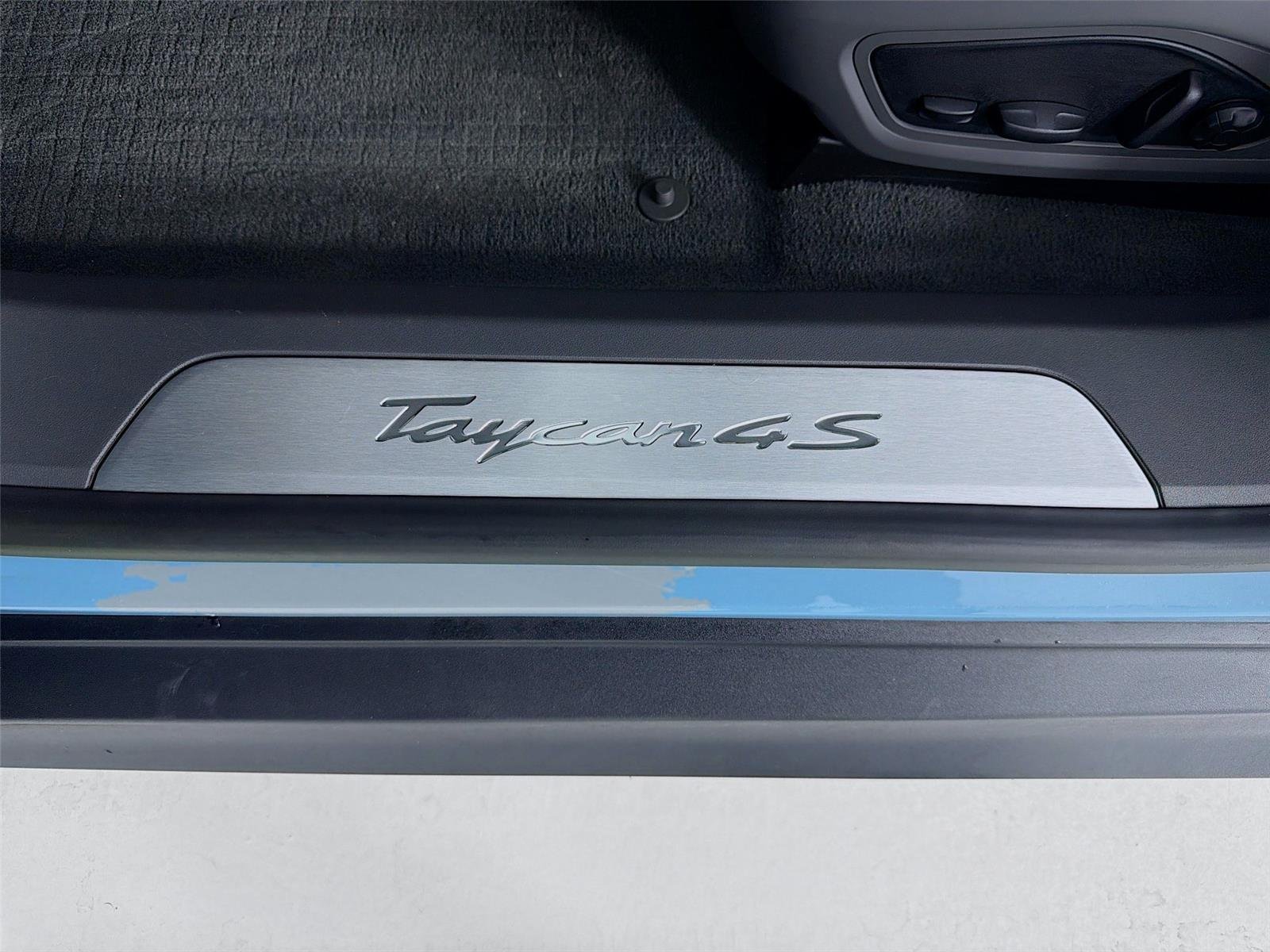 Used 2023 Frozen Blue Metallic Porsche 4S image 10