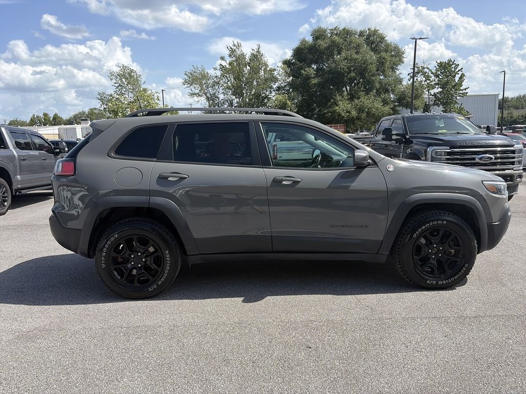 Used 2019 Sting Gray Clearcoat Jeep Trailhawk image 8