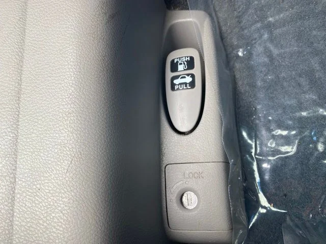 Used 2012  Honda EX image 17