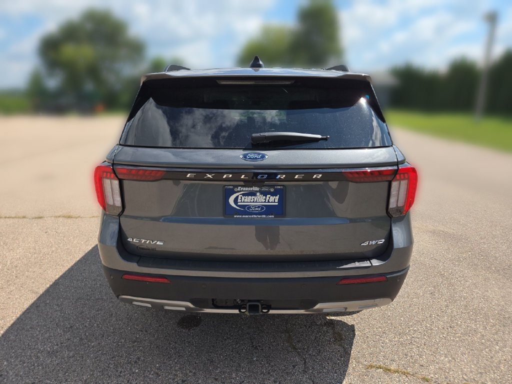 2026 Ford Explorer Active - Photo 5