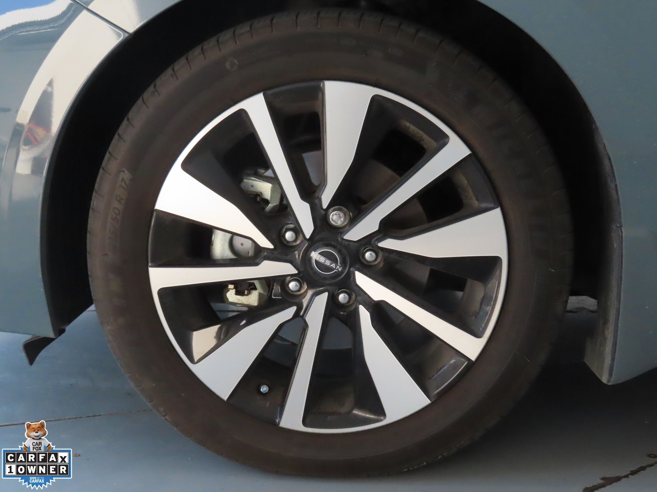 Used 2025 Gray Nissan SV image 26