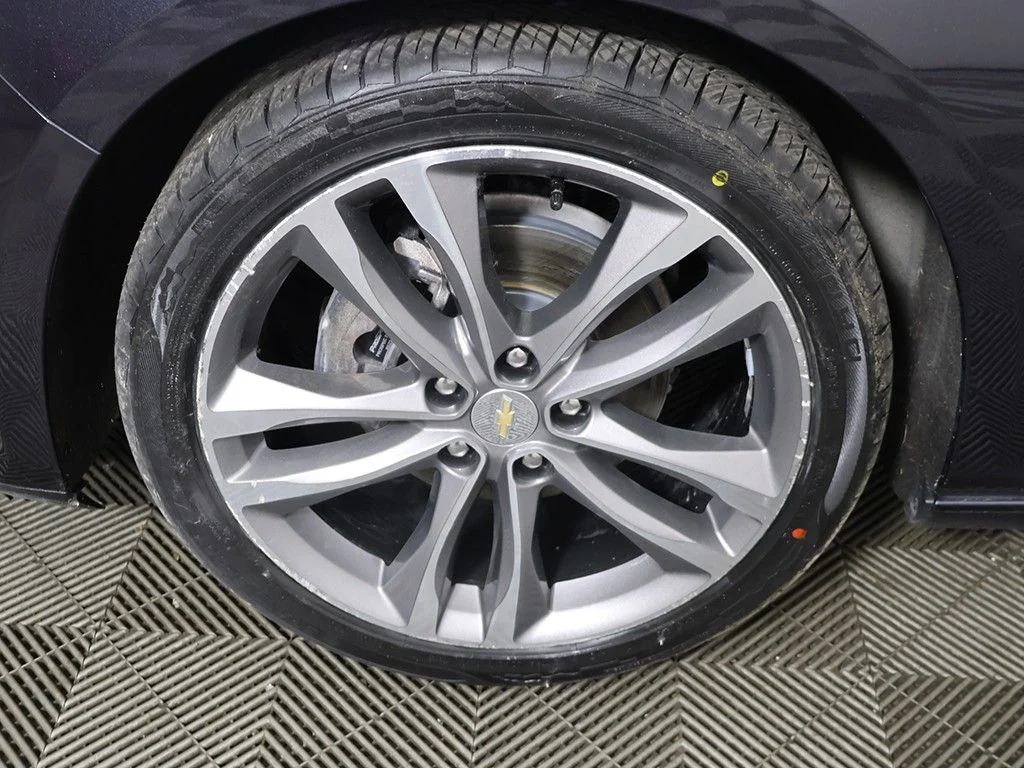 Used 2023 Gray Chevrolet LT image 14
