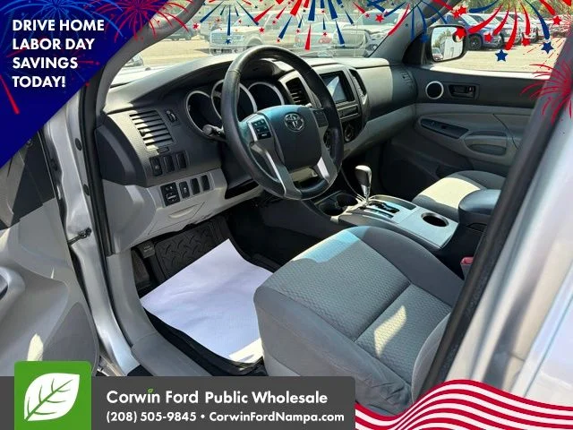Used 2013 Silver Streak Toyota  image 13
