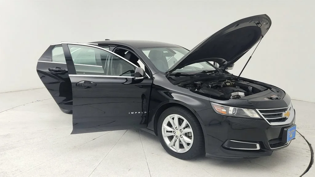 Certified Used 2016 MOSAIC BLACK METALLIC Chevrolet LT image 9
