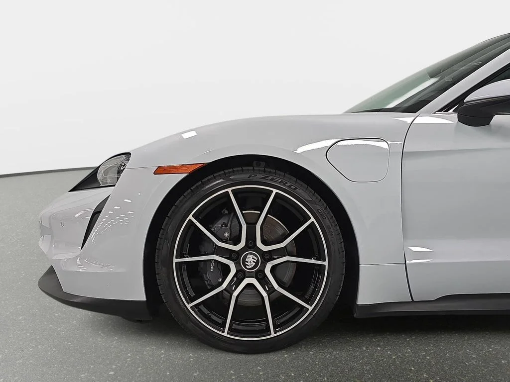Certified Used 2023 Off-white Porsche Base image 10