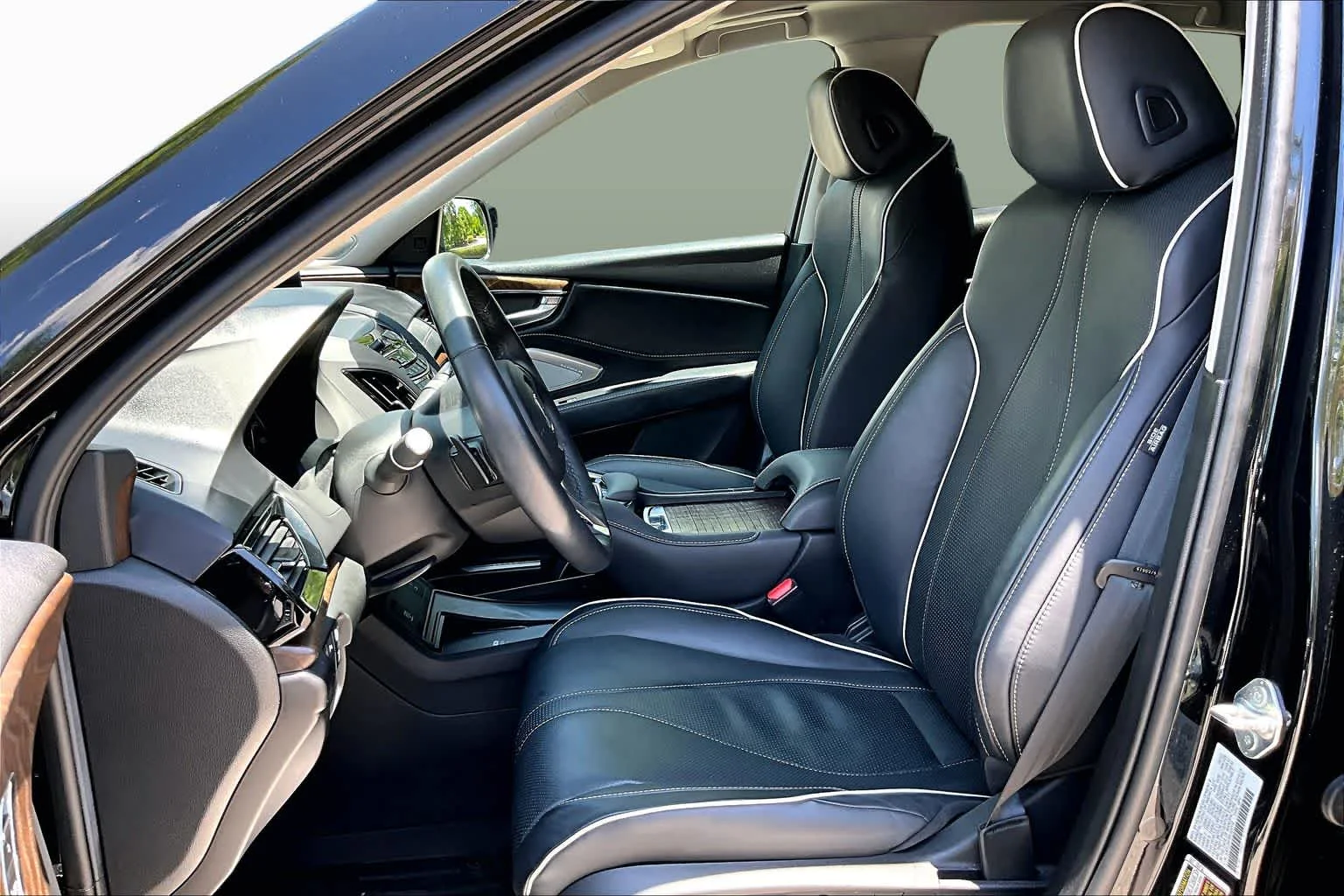 Used 2023 Majestic Black Pearl Acura w/Advance Package image 14