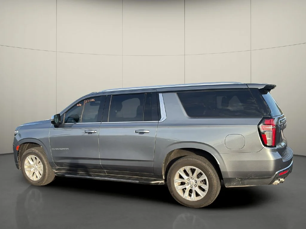Used 2022 Gray Chevrolet Premier image 5