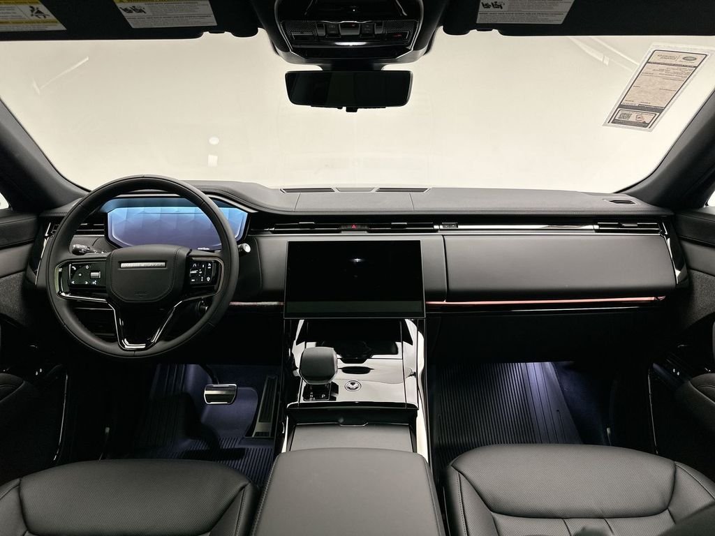 New 2027 Santorini Black Land Rover Dynamic SE image 8