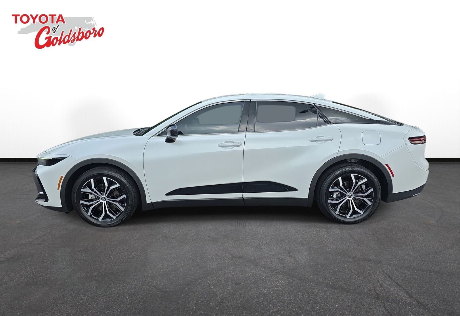 Used 2026 White Toyota XLE image 8