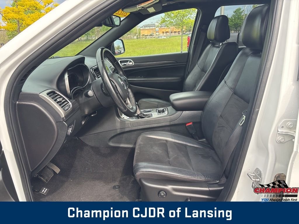 Used 2022 White Jeep Laredo X image 13