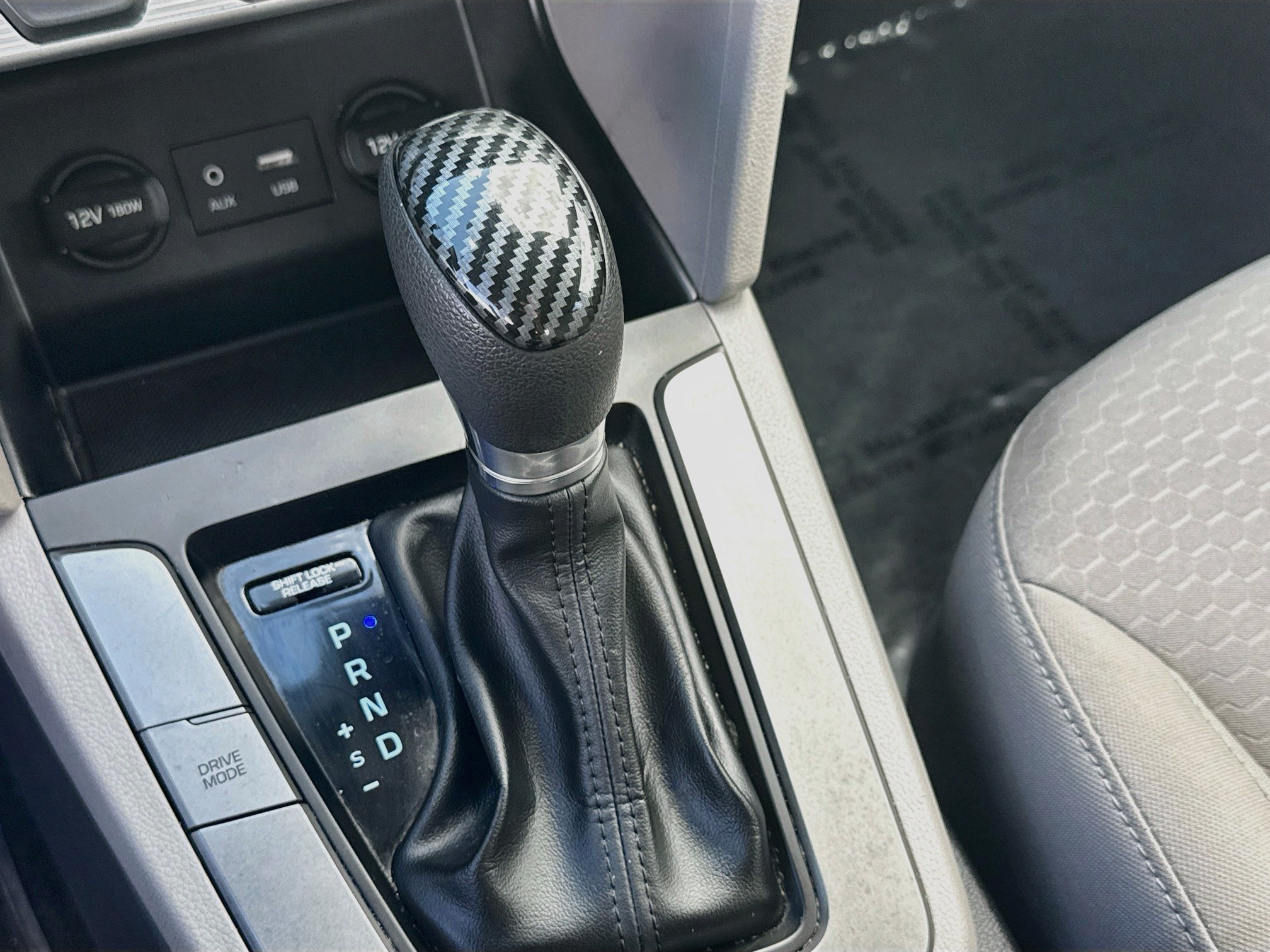 2020 Hyundai Elantra SE - Photo 13