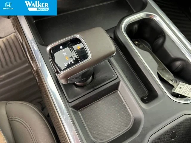 Used 2025 Sterling Gray Metallic Chevrolet LT image 31