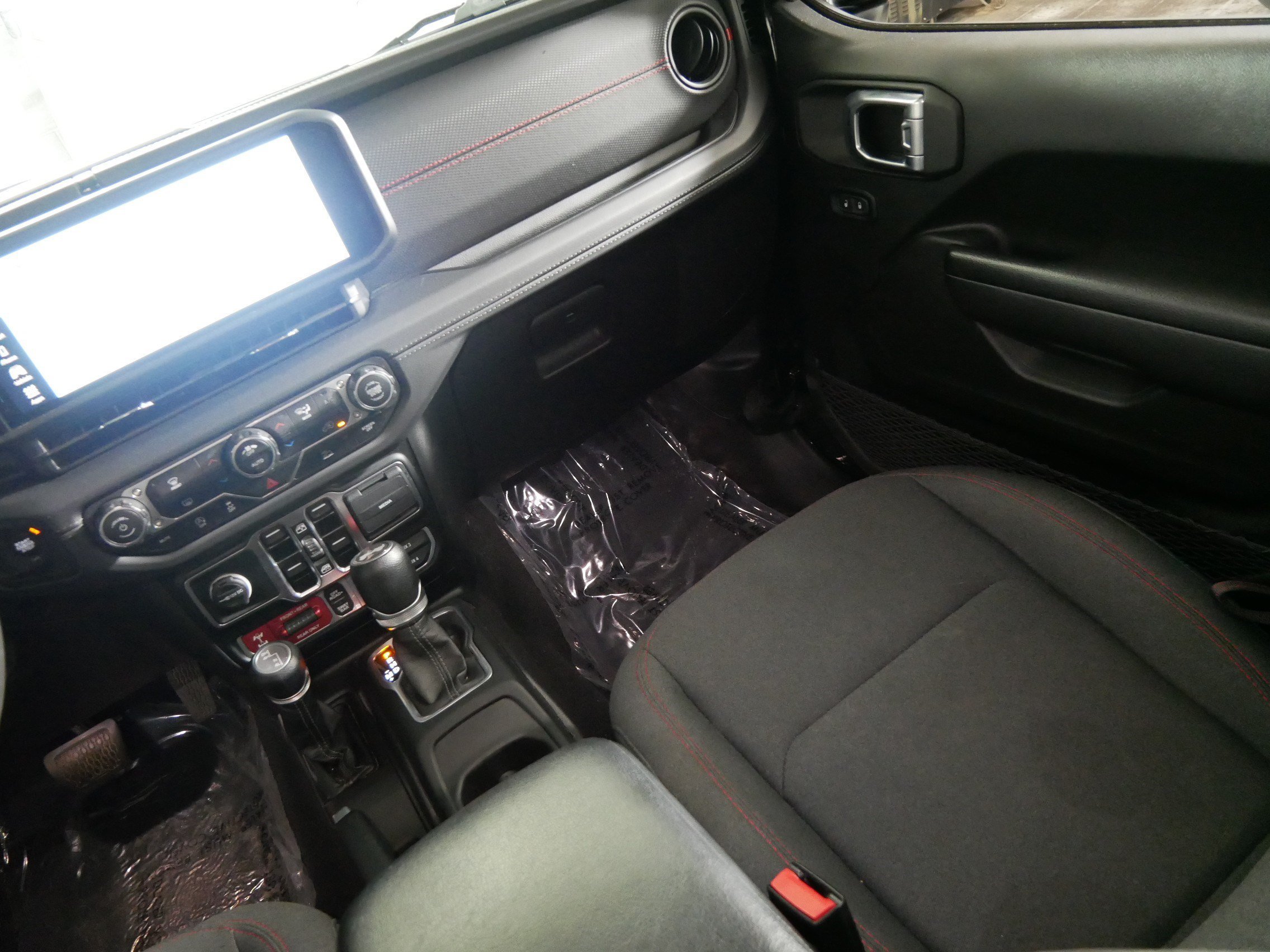 2024 Jeep Wrangler 4-Door Rubicon - Photo 11