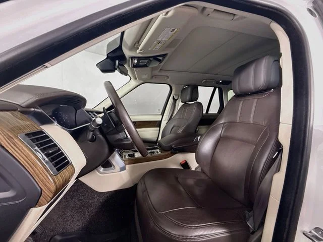 Used 2020 White Land Rover HSE image 11