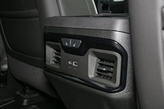 Used 2024 White GMC AT4X image 21