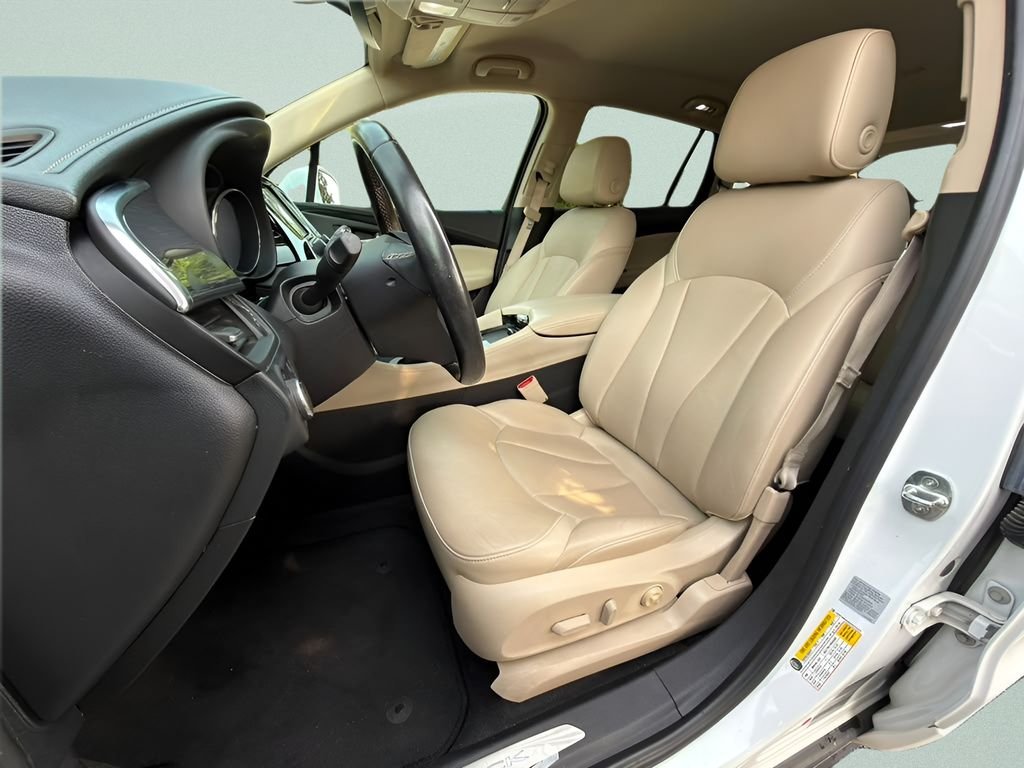 Used 2017 White Buick Essence image 10