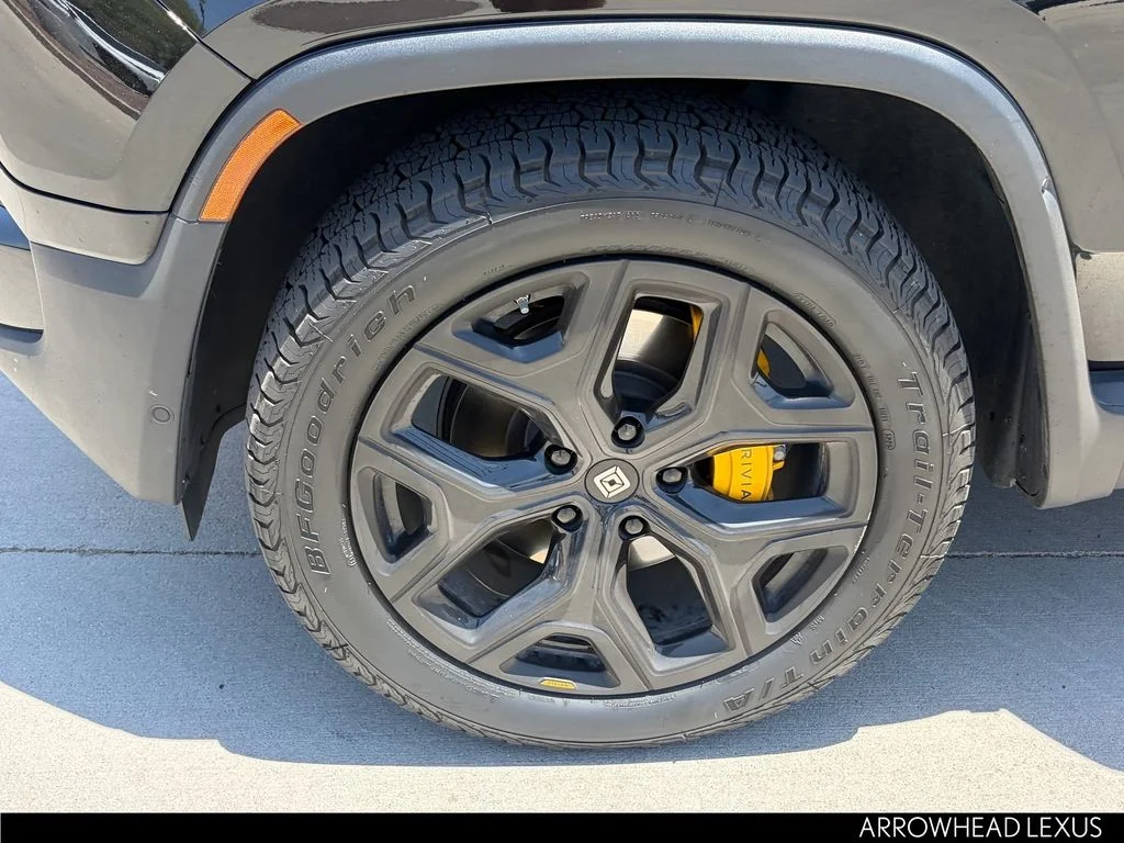 Used 2023  Rivian Adventure image 10