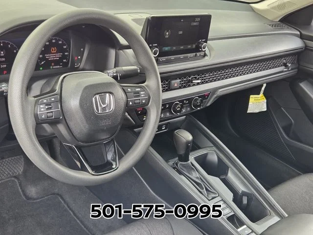 Used 2025  Honda SE image 11