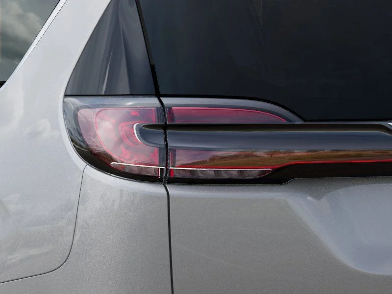 New 2026 Silver Mist Clear-Coat Exterior Paint Chrysler Select image 9