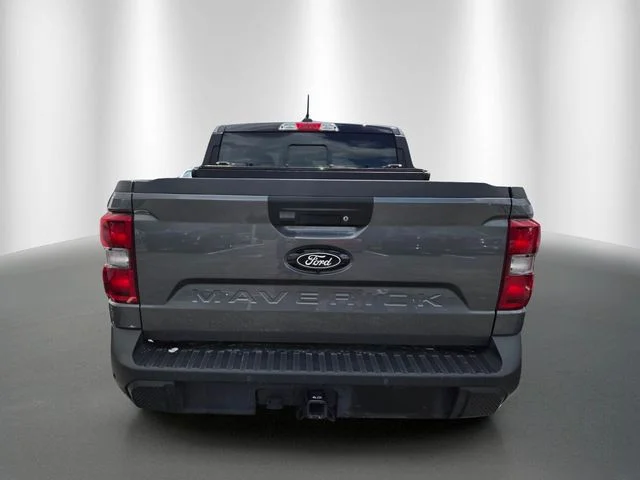 Certified Used 2025 Gray Metallic Ford Lariat image 3