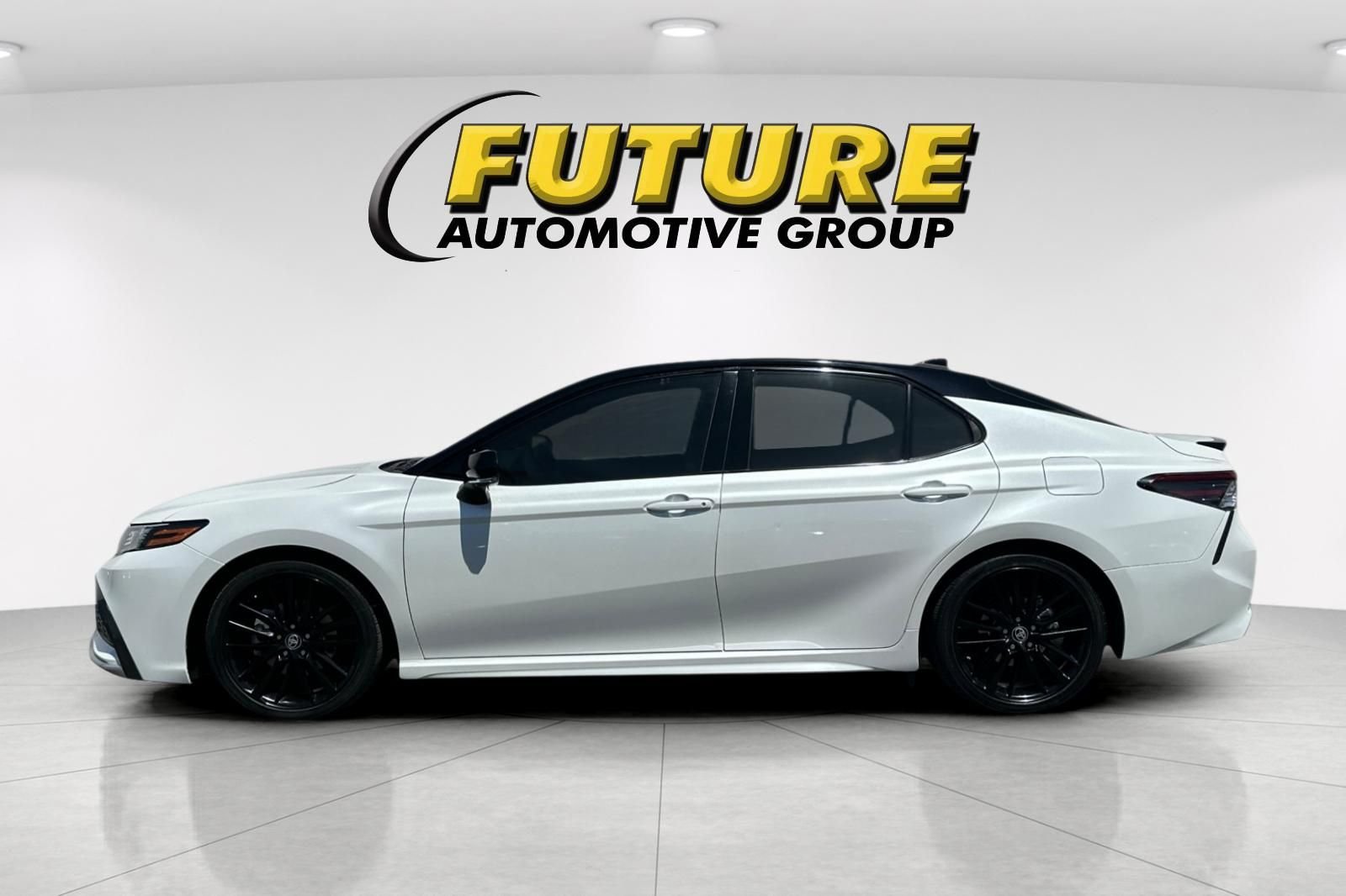 Used 2021 Beige Toyota XSE V6 image 7
