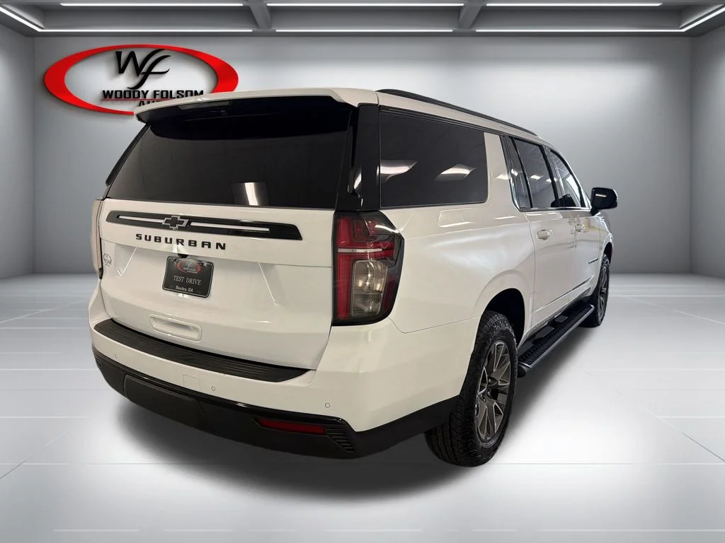 Used 2024 White Chevrolet Z71 image 6