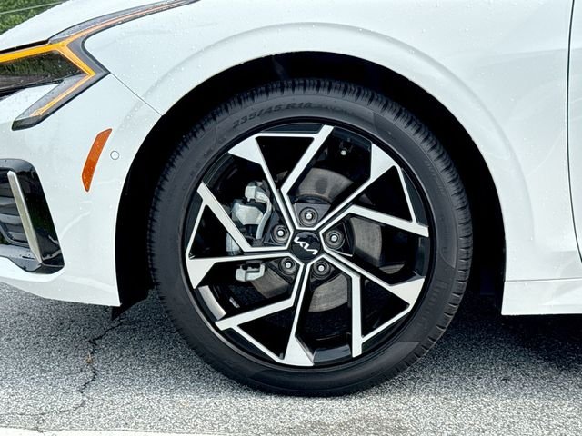 Used 2025 White Kia EX image 10