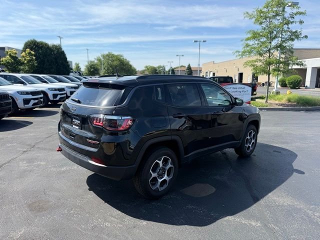 Certified Used 2022 Diamond Black Jeep Trailhawk image 4