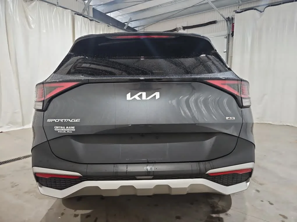 Used 2024 Gravity Gray Kia EX image 5