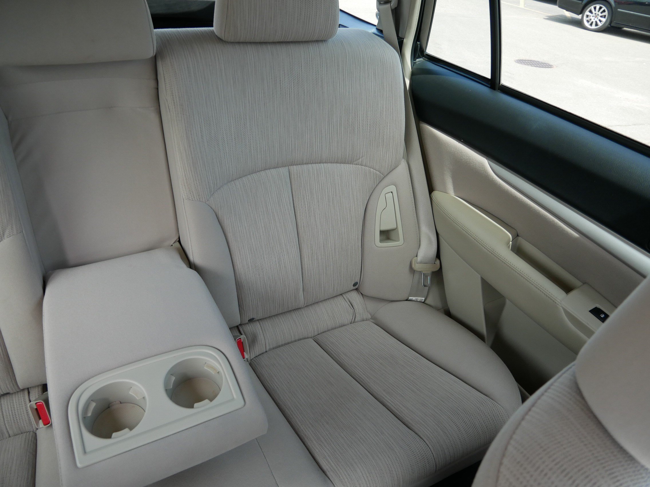 Used 2013 Satin White Pearl Subaru 2.5i Premium image 14