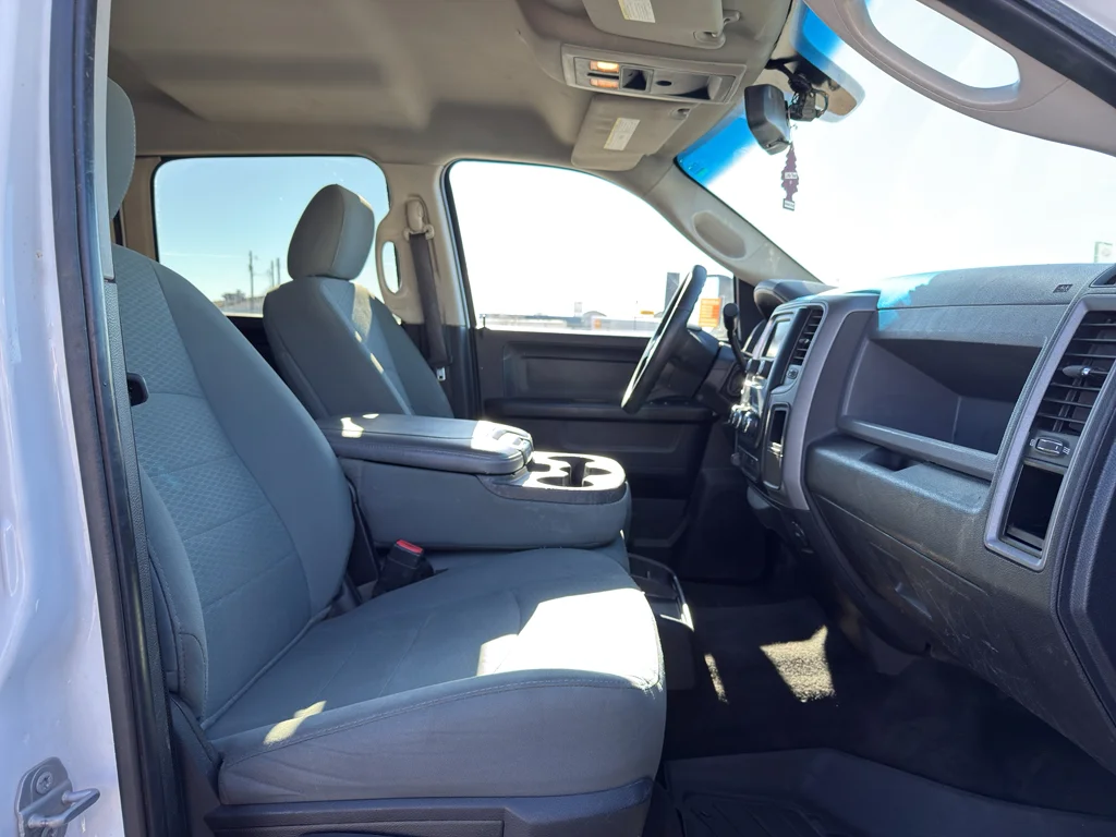 Used 2015 Bright White Clearcoat Ram Tradesman image 18