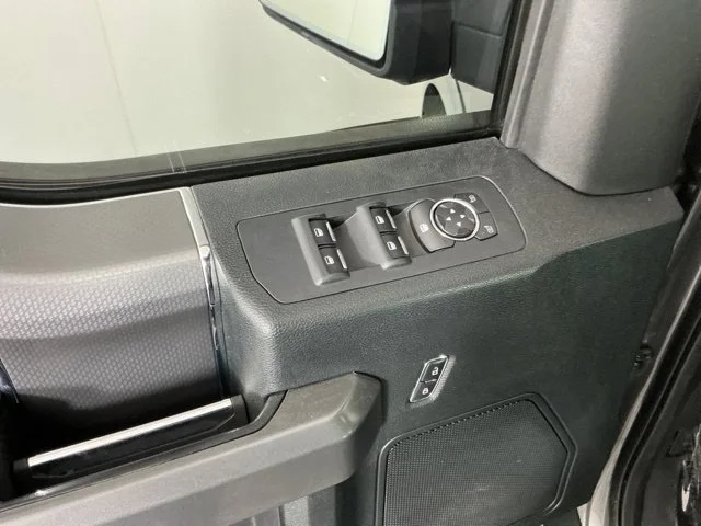 Used 2016 Gray Ford  image 13