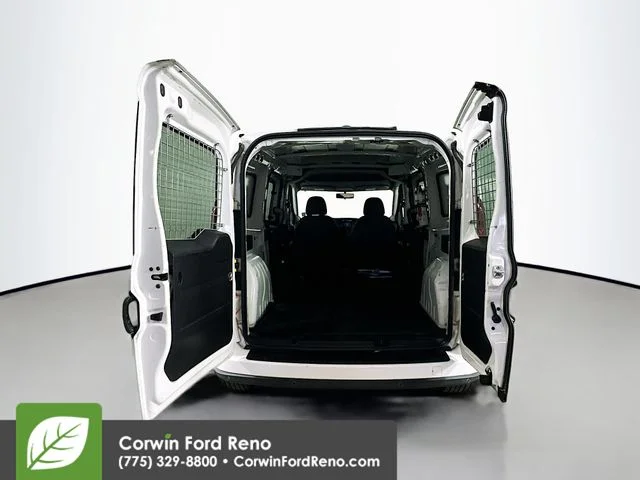 Used 2016 Bright White Ram SLT image 24