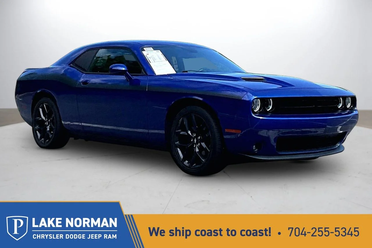 2021 Dodge Challenger SXT Auto's photo