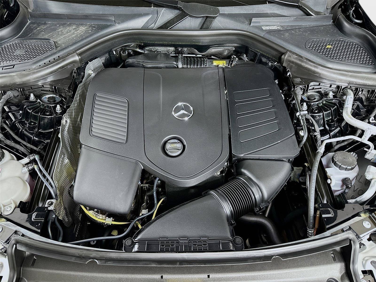 Used 2026  Mercedes-Benz GLC 300 image 37