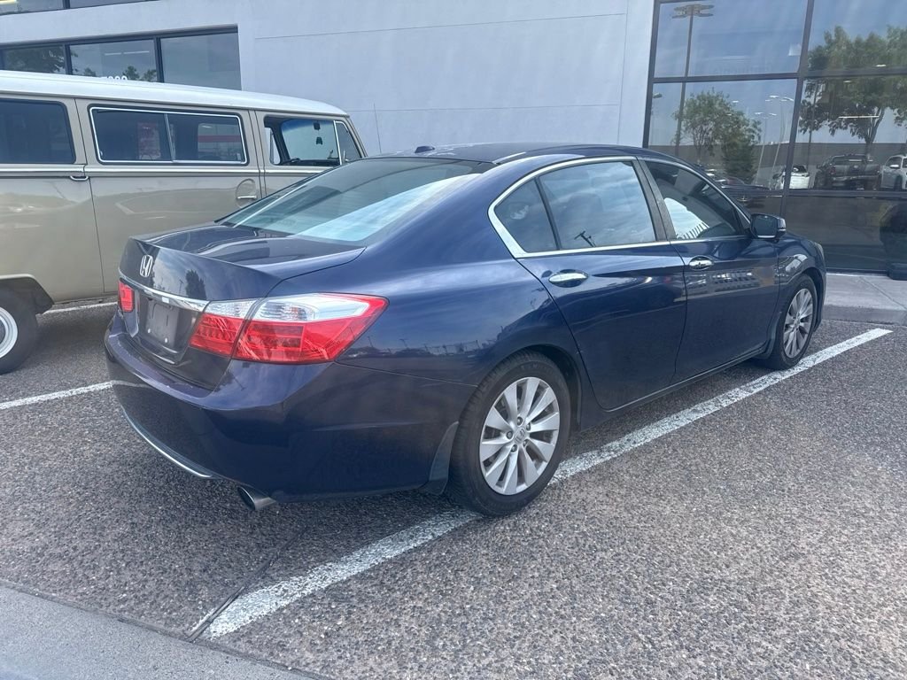 Used 2015 Blue Honda EX-L image 5