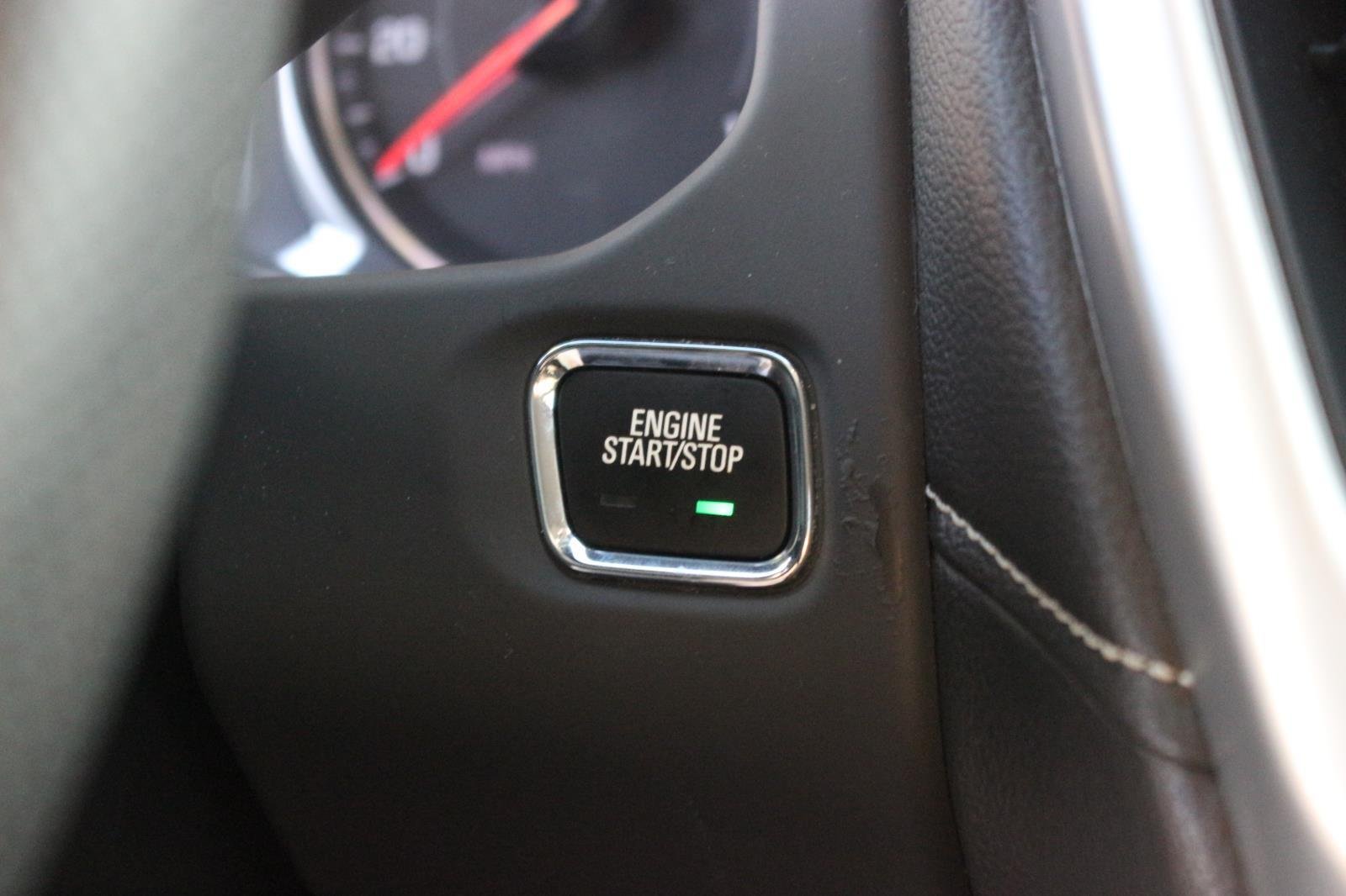 Used 2021 Summit White GMC SLE image 30