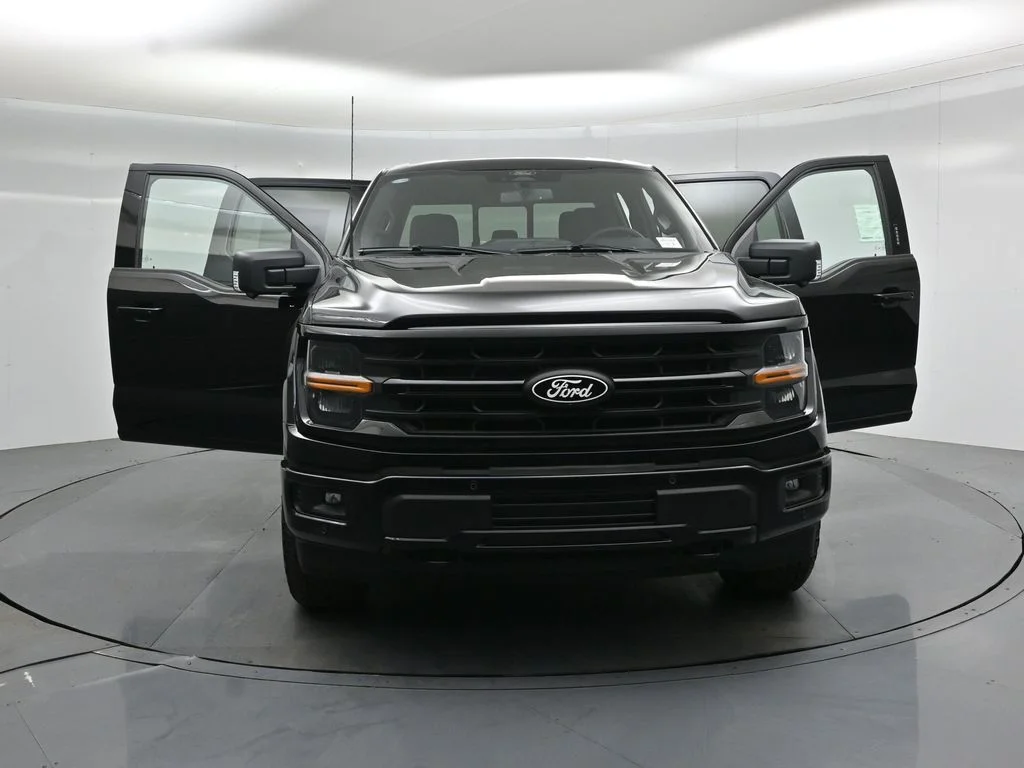 New 2026 Agate Black Metallic Ford XLT image 29