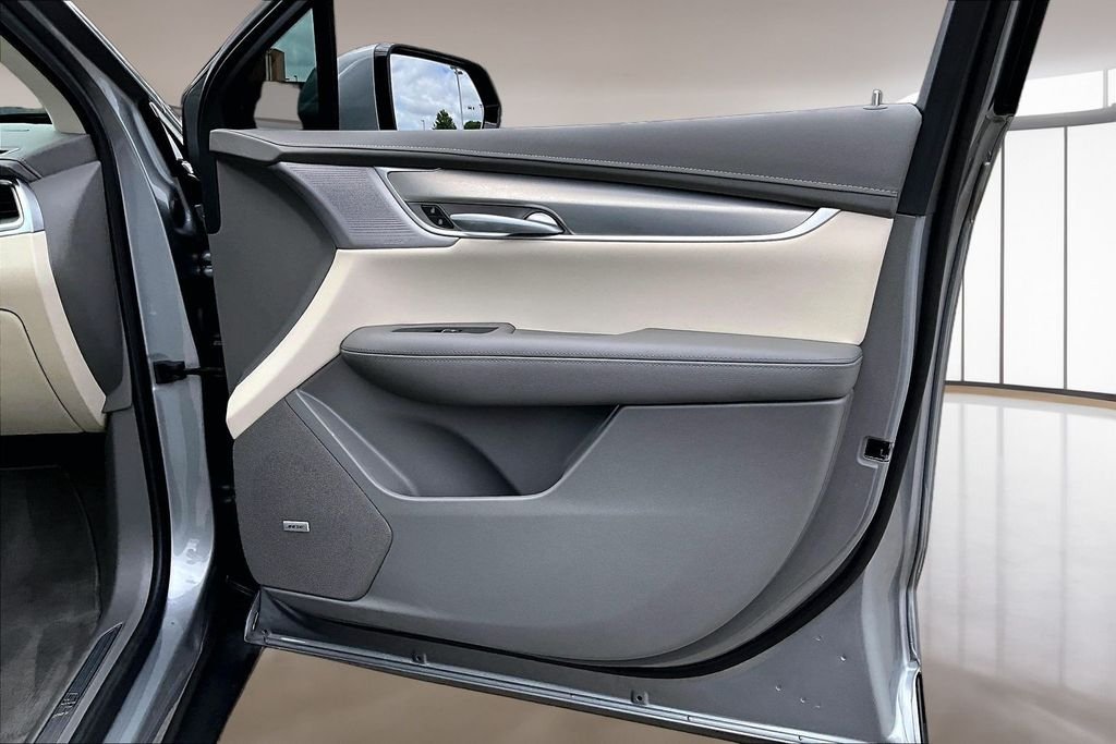 Used 2025 Silver Cadillac Premium Luxury image 19