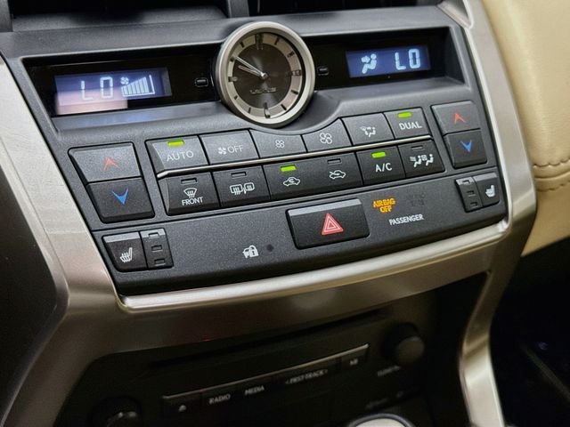 Used 2017  Lexus 200t image 16