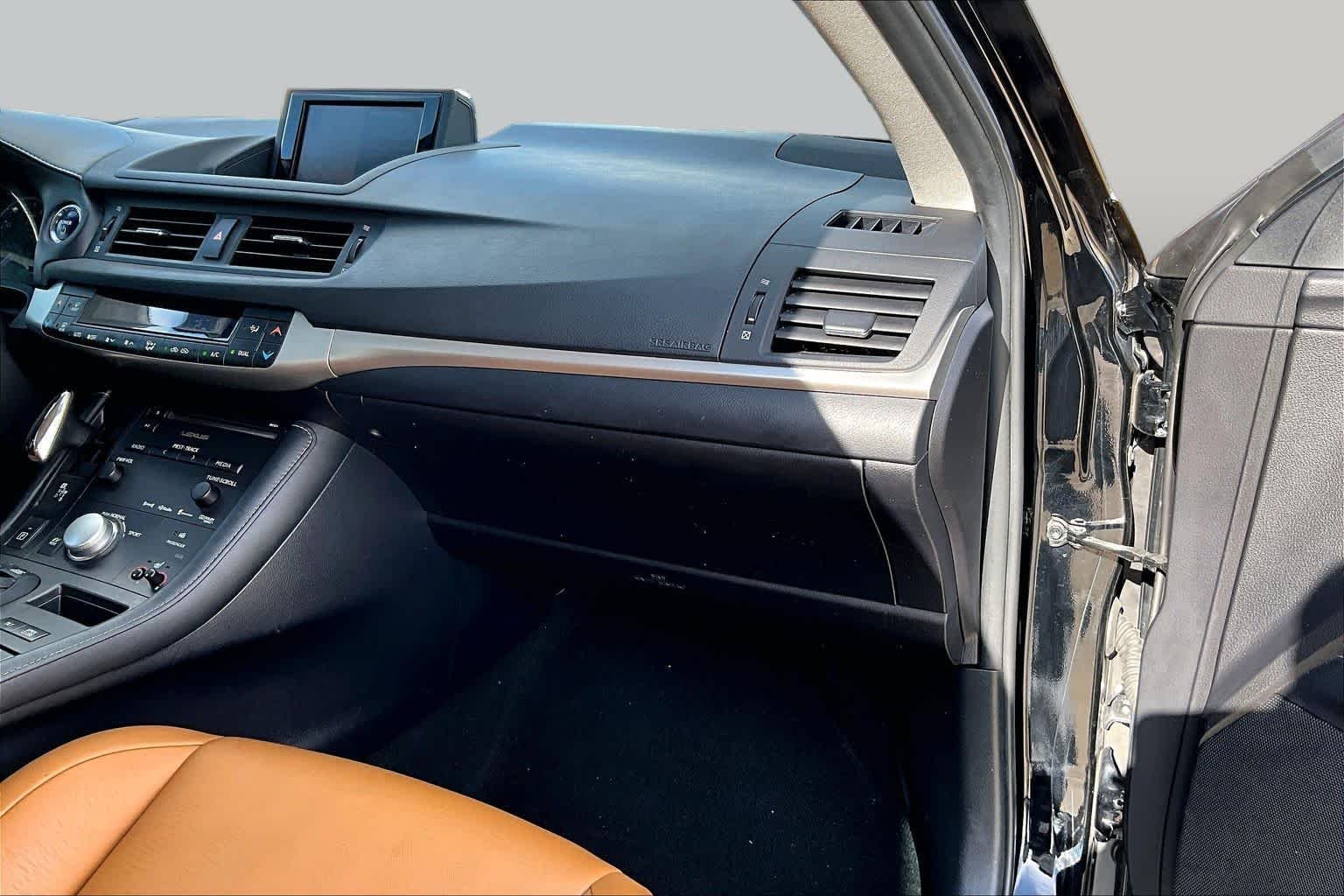 Used 2013 Obsidian Lexus Hybrid image 18