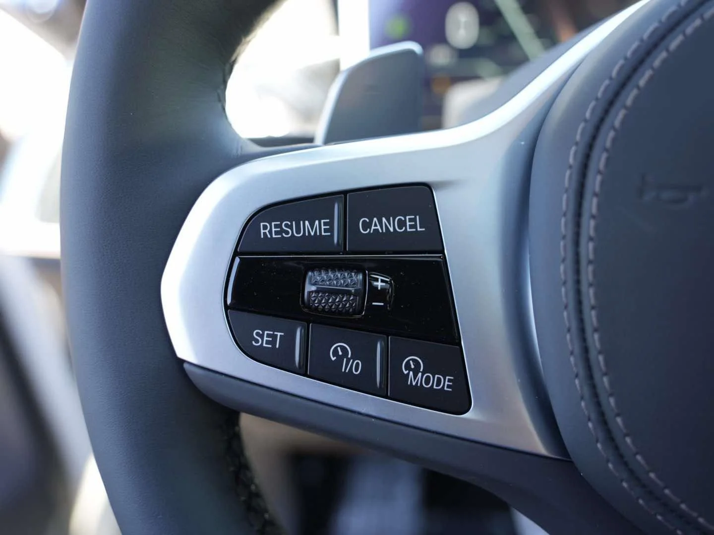 New 2026 Mineral White Metallic BMW sDrive40i image 18