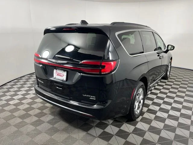 Used 2023 Black Chrysler Limited image 7