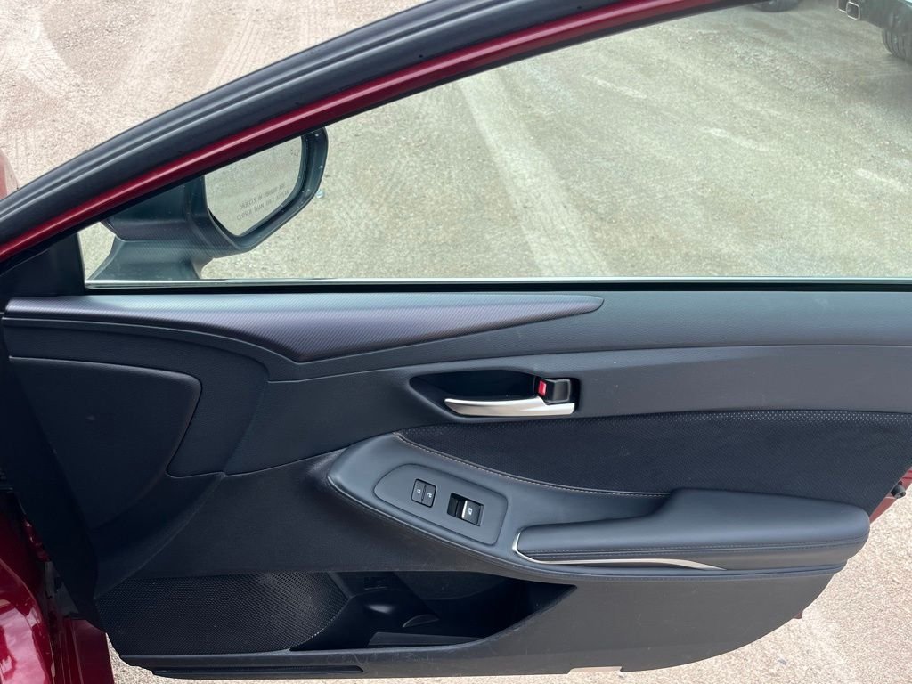Used 2019 Pearl Toyota XSE image 29
