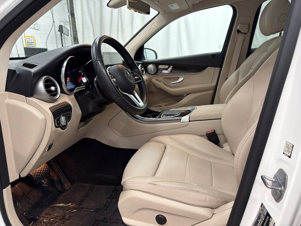 Used 2020 White Mercedes-Benz GLC 300 image 12