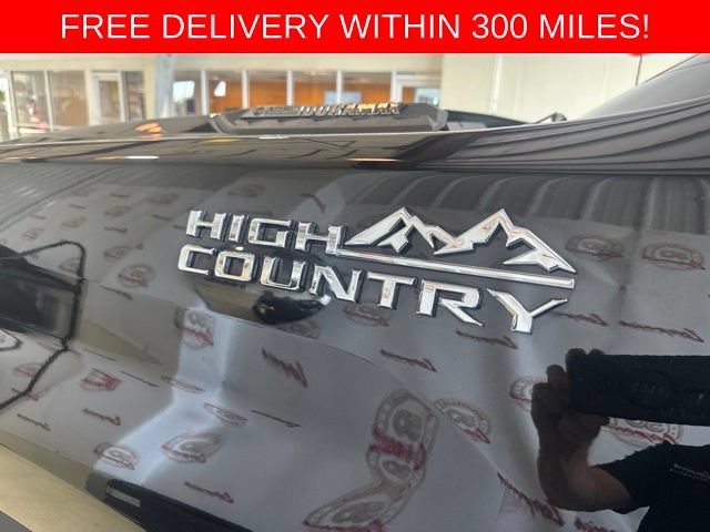 Certified Used 2022 MOSAIC BLACK METALLIC Chevrolet High Country image 29