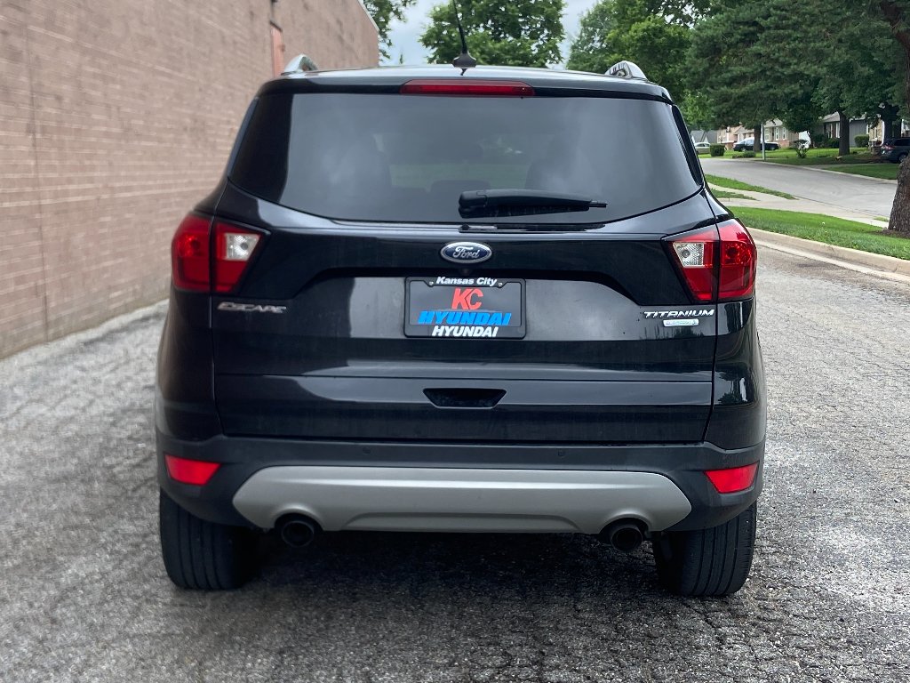 Used 2019 Agate Black Metallic Ford Titanium image 5